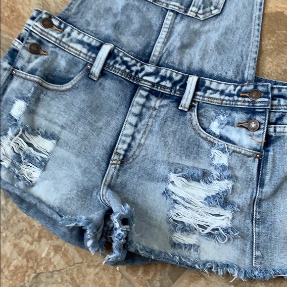 Forever 21 overalls denim destroyed - Picture 2 of 7